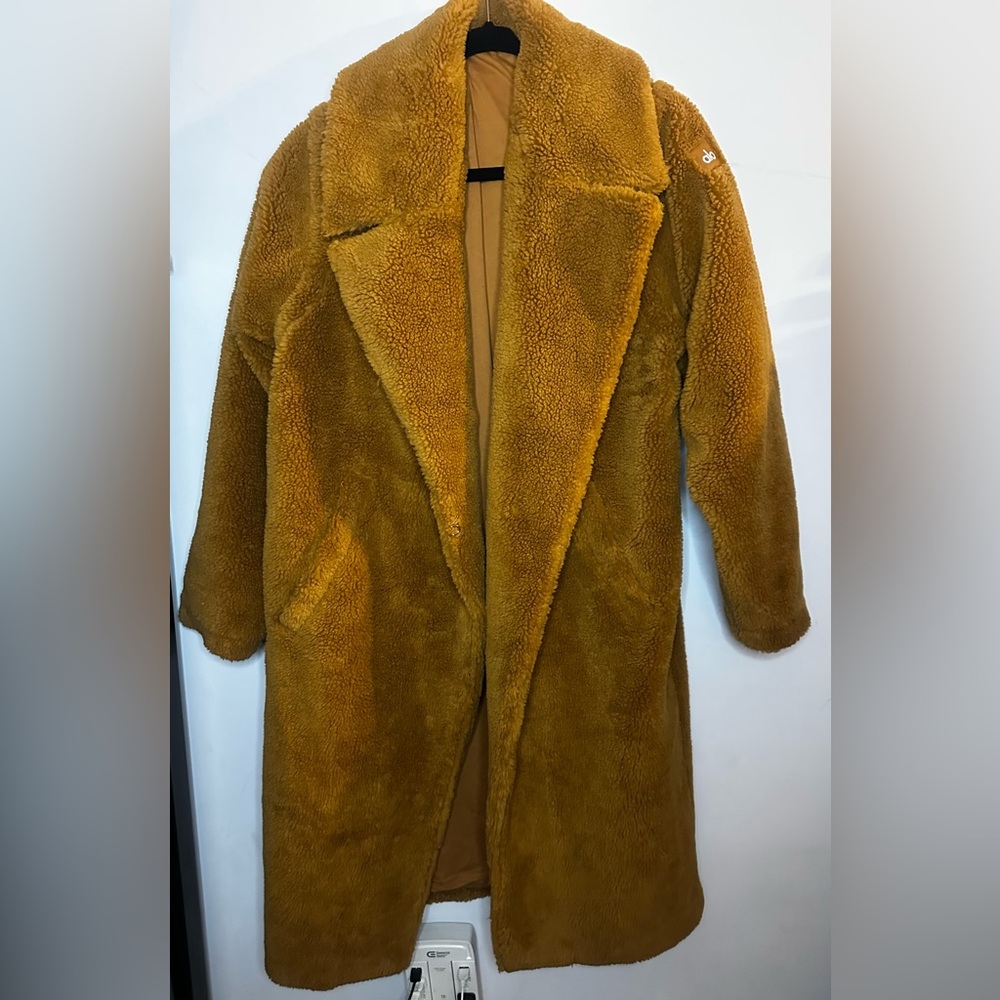 ALO Yoga Sherpa trench women’s sz XS